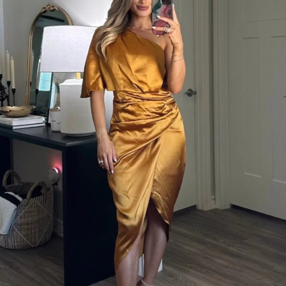 Bella and Bloom Boutique Back to You One Shoulder Midi Dress: Mustard